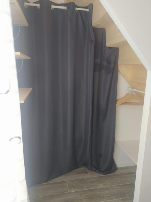 Apartamento Le Petit Pied A Terre Du Luberon Mérindol Exterior foto